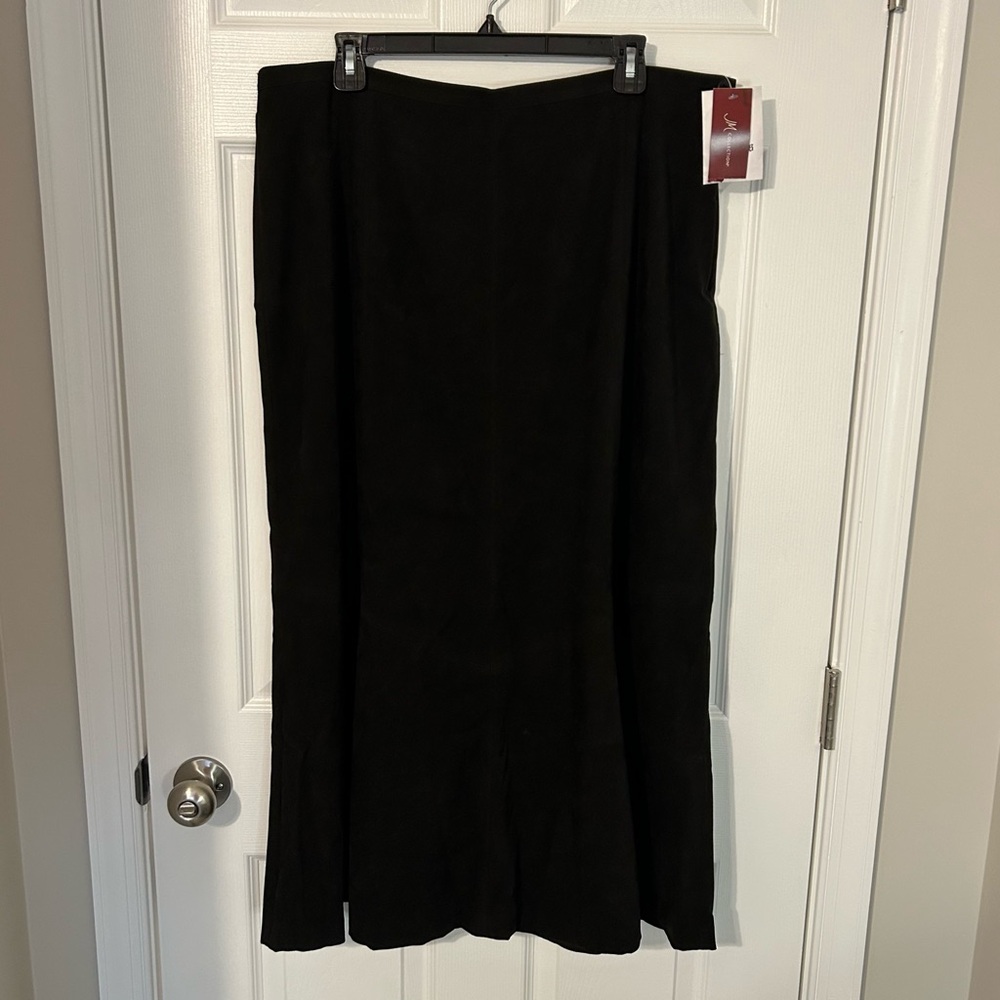 JM Collection Midi Skirt NWT, Black‎ 18